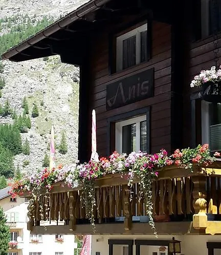 Anis Саас-Альмагель